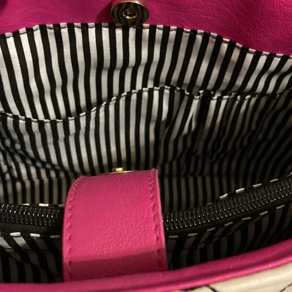 Luv Betsey Johnson Breann Quilted Tote with Pink and Black Heart Accents. NEW! - Picture 12 of 15